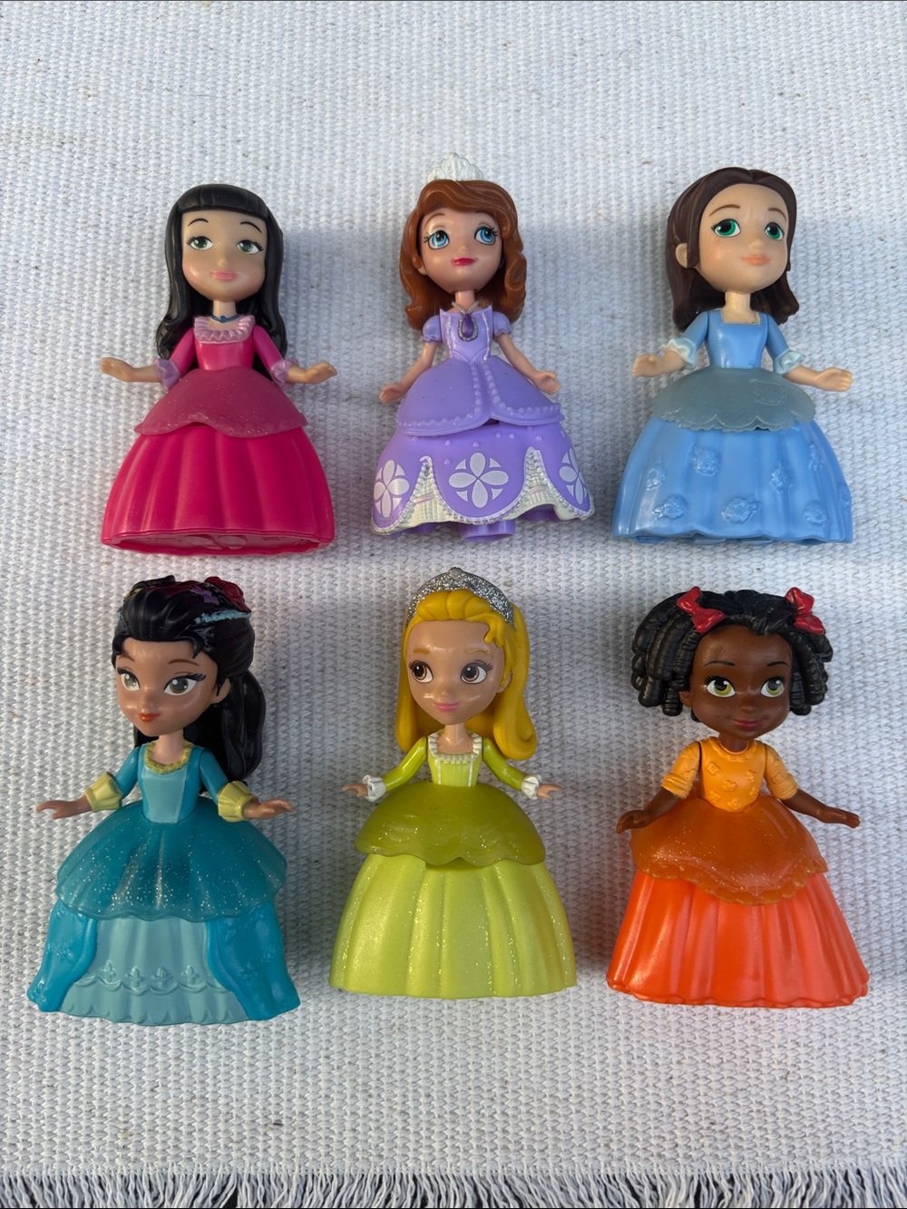 Disney Junior Sofia the First set of 6 Just Play dolls